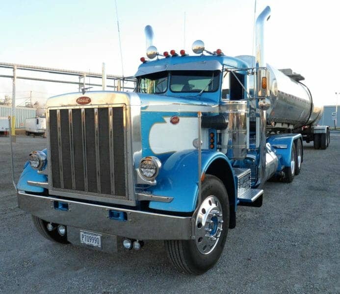 Peterbilt 359 Big Rig with Stainless tanker trailer 